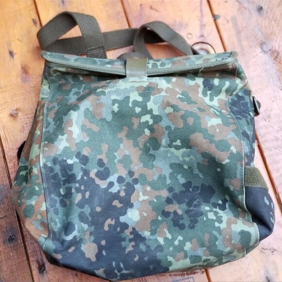 Flecktarn German Army Bundeswehr Gas Mask Bag Camo Rubber Field Pouch 12"x11"x7" - Picture 1 of 8